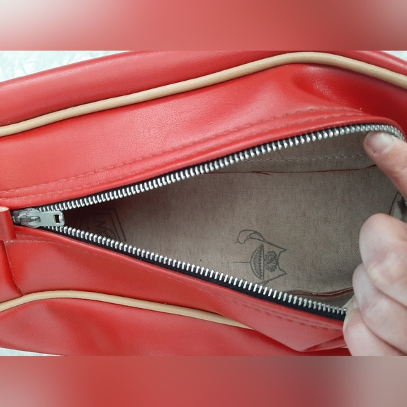 Vintage bowling shoe bag in red and cream toiletry travel case - Picture 6 of 6